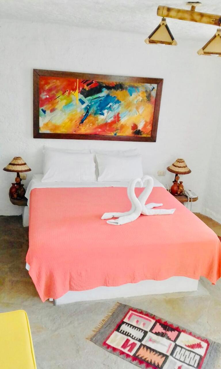 Hotel Smiling Crab Canoas de Punta Sal Zewnętrze zdjęcie