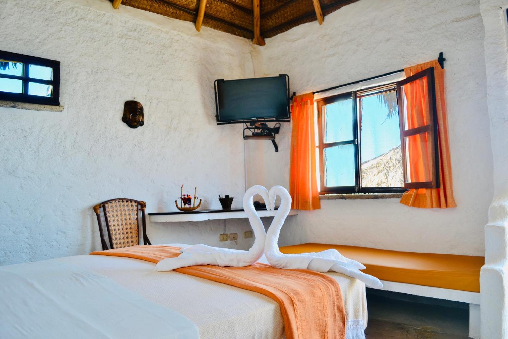Hotel Smiling Crab Canoas de Punta Sal Zewnętrze zdjęcie