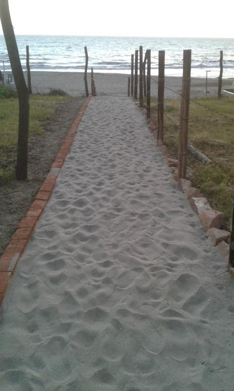 Hotel Smiling Crab Canoas de Punta Sal Zewnętrze zdjęcie